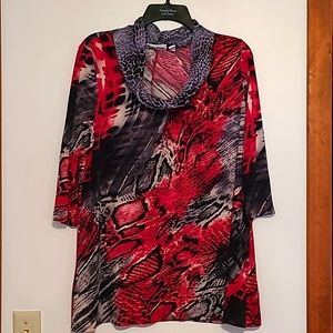 Susan Graver black, red & gray blouse S